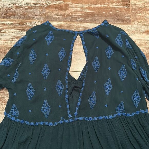 Like New Free People Diamond Embroidered Top in Dark Green - Picture 6 of 6